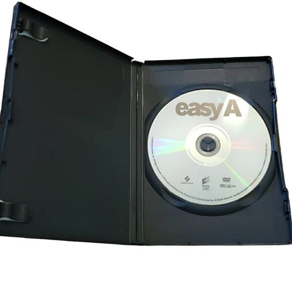 Easy A DVD - Picture 2 of 5